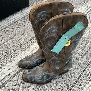 Roper Women’s Embroidery Cowboy Boots